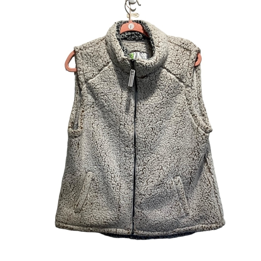 🌺 Halcyon faux fur vest